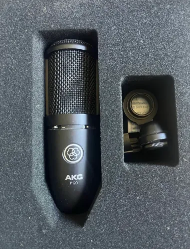 Microfone condensador AKG 