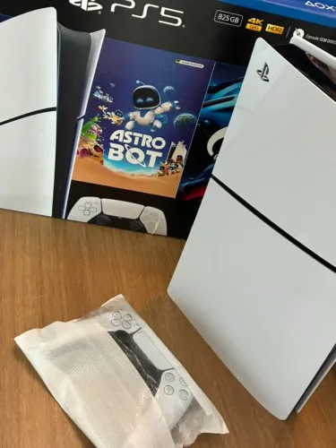 PS5 SLIM DIGITAL ZERADO
