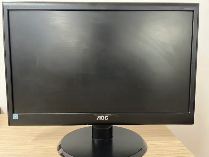 Monitor AOC 18.5