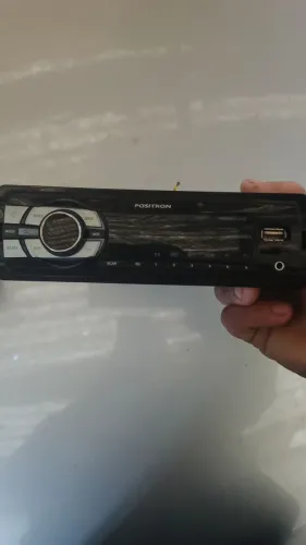 Rádio de carro pósitron