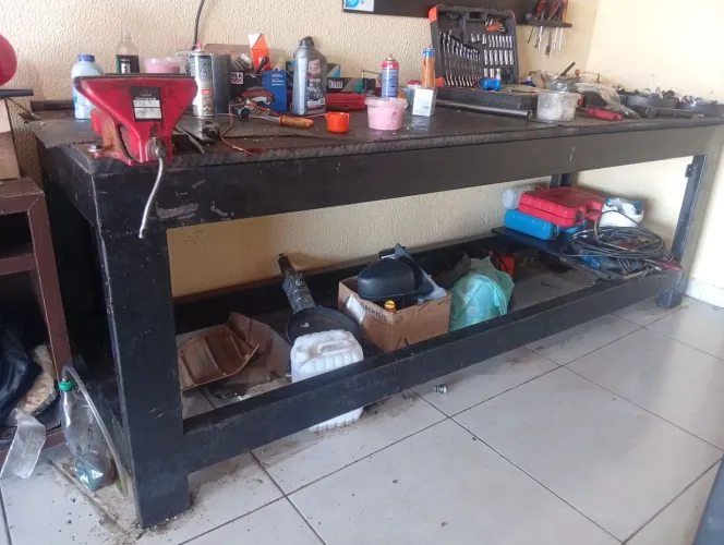 Vendo bancada para oficina
