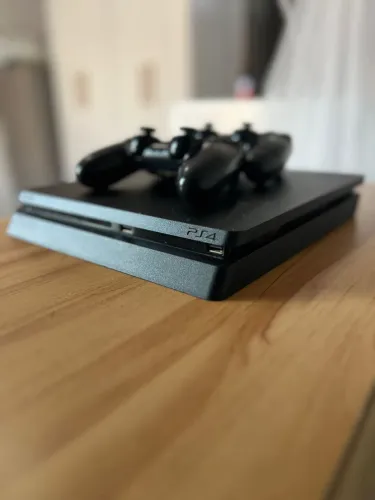 PlayStation 4 Slim 500G + jogos + garantia
