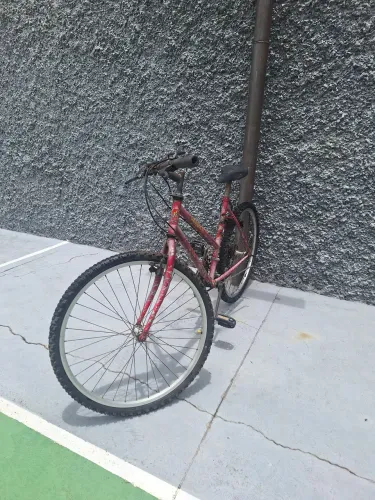 Bicicleta aro 26, usada, 18 marchas