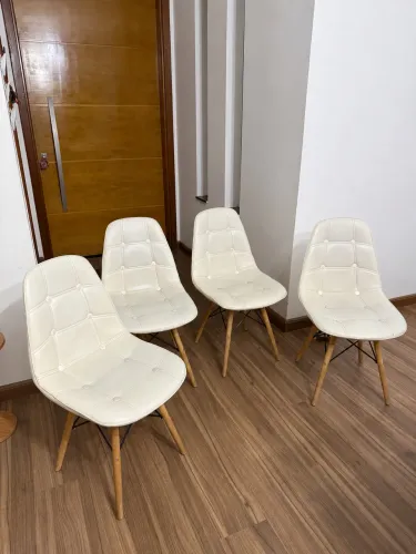 Kit 4 cadeiras Eames Eiffel