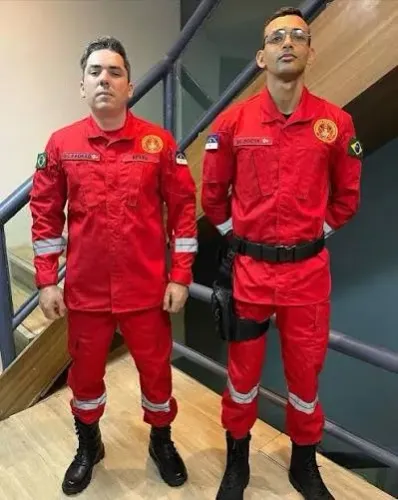 Uniforme bombeiro civil