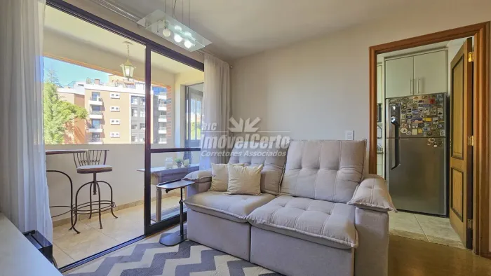 Apartamento de 77 m² privativo com 3 dormitórios sendo 1 suíte com 1 vaga de garagem no Ah