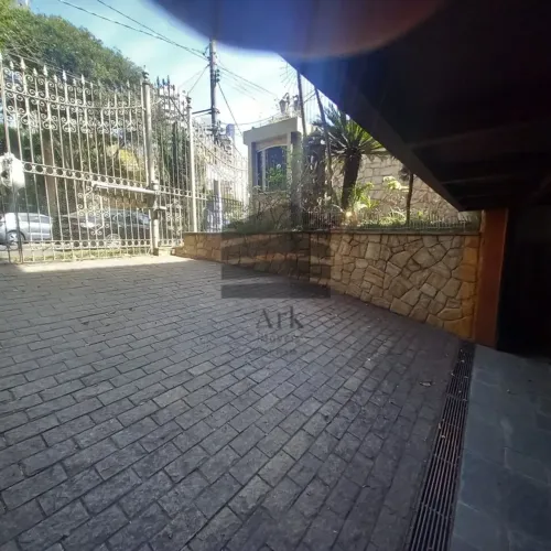 Sobrado para locação, no bairro da Aclimação, 800m2 de área.