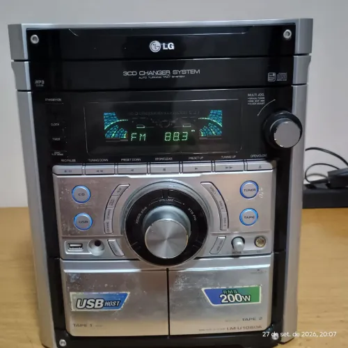 Mini Hi-Fi System LG LM-U1060A