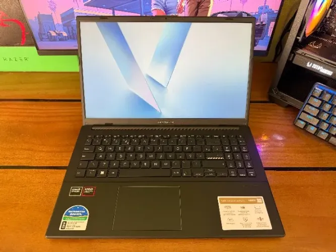 Notebook Asus AMD Athlon 4gb DDR5 SSD-M2 128gb Tela 16? IPS FHD Win 11