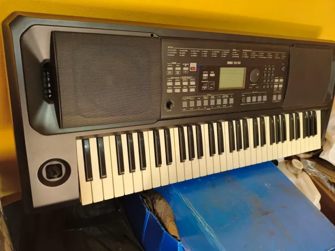 Teclado Korg Ek50
