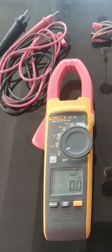 Alicate amperímetro digital Fluke 375 profissional.