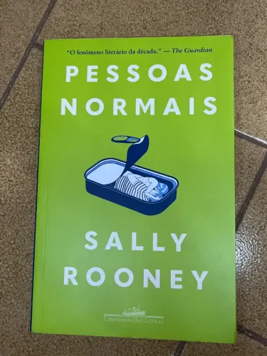 Livro Pessoas normais da Sally Rooney