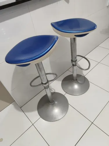 Conjunto 2 Banquetas alta giratória