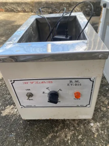 Banho-Maria da marca EVLAB, modelo EV-015