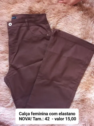 Brechó - Roupas e calçado.