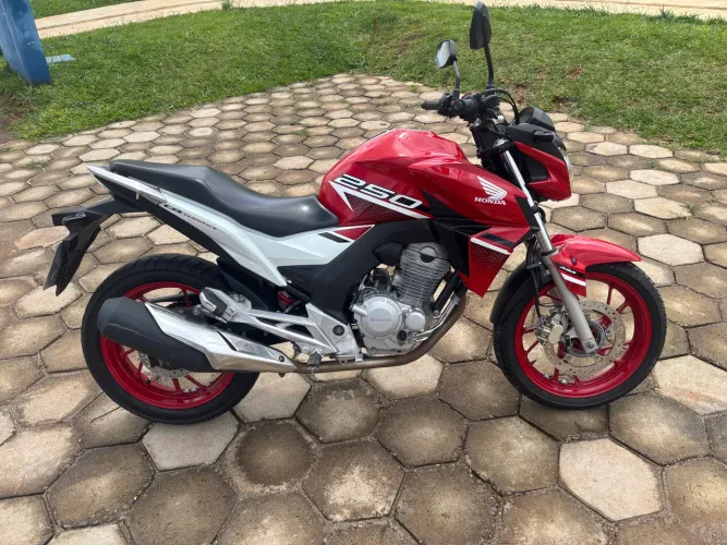 Twister 2022 impecável 