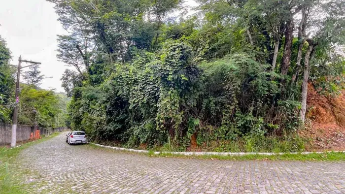 Terreno para venda com escritura em Magé