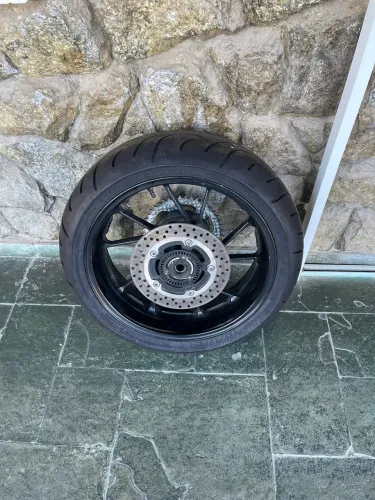 Mt09 roda traseira completa 