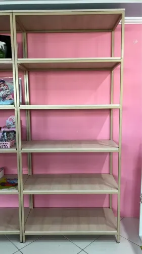 Estante - tenho 8 - 850,00 cada