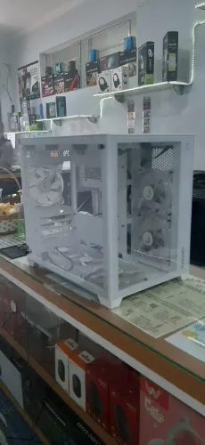 Gabinete Kirra modelo Aquário + 9 fans ARGB Rise + Controle + Controladora