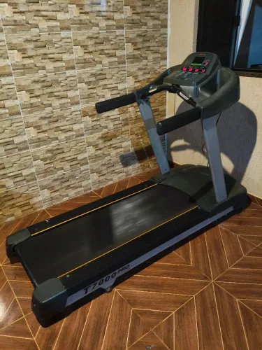 Esteira Johnson T7000 PRO