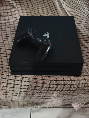 PS4 PRO 2TB 