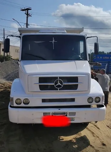 CAMINHÃO TRUCK CAÇAMBA