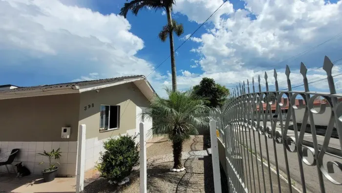 Casa à Venda, no Forquilhas, São José, SC, com 3 quartos, 2 Banheiro, 3 vaga de garagem