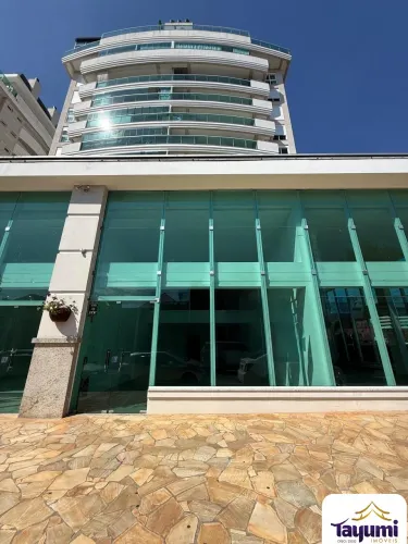 Loja comercial para locação no Centro de Santa Cruz do Sul-RS: 2 salas, 1 banheiro, 1 vaga