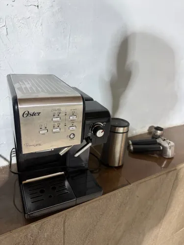 Oster PrimaLatte Cafeteira Expresso DESAPEGO