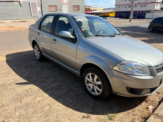 Fiat Siena EL Celeb. 1.0 MPI Fire Flex 8V 4P 2015