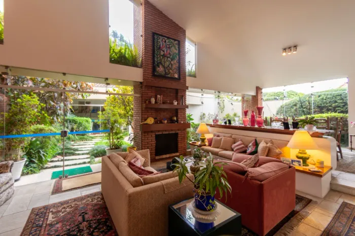 Casa para venda em Alto de Pinheiros com 4 quartos, sendo 4 suítes, 495m²