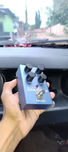 Compressor para baixo.