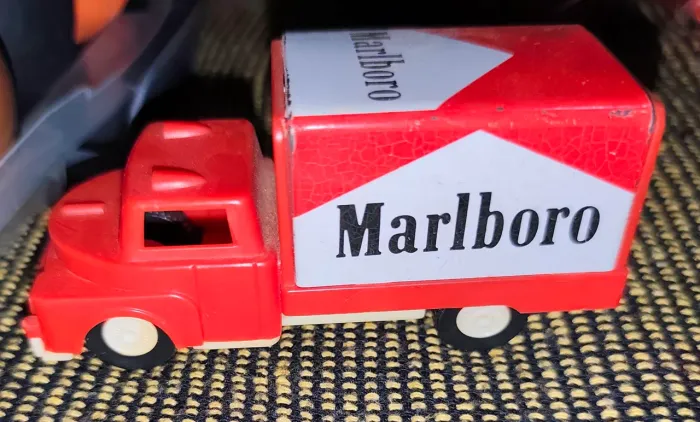 Carrinho expressinho Glasslite em ferto vermelho e branco
