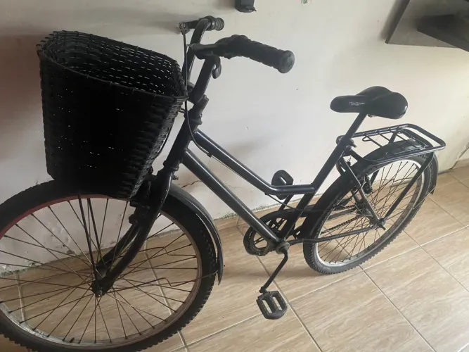 Bicicleta de Passeio Aro 26 com Cesta e Bagageiro