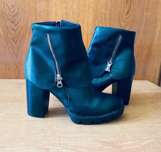 Bota cano curto 