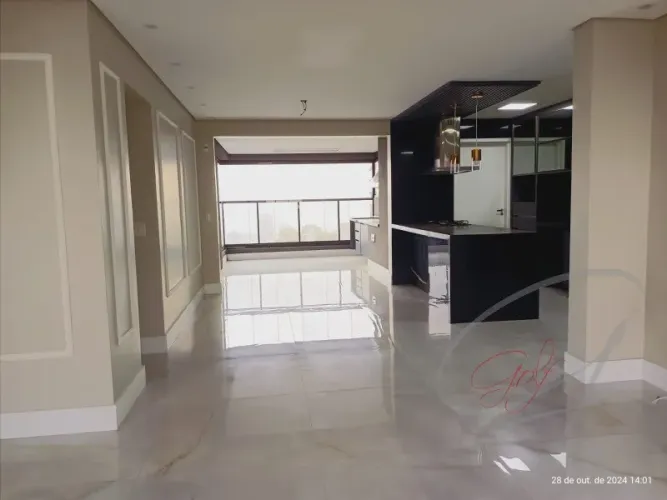 Apartamento 150 m² úteis,3 suites, sala ampliada, na Vila São Francisco , fino acabamento,