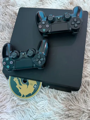 PS4 SLIM + 2 CONTROLES + VÁRIOS JOGOS