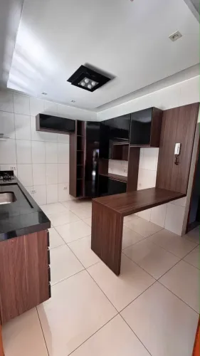 Cozinha planejada mais bancada, pia e Cuba