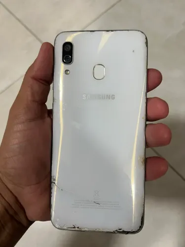 Samsung A30