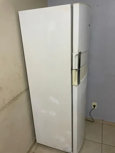 Geladeira Consul Frost Free - Excelente para conserto ou retirada de peças - R$ 450,00