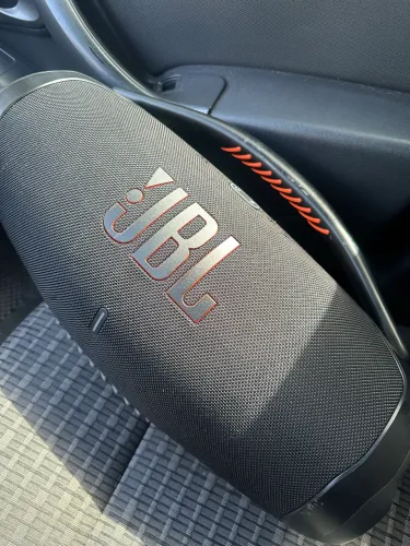 Jbl boombox 3