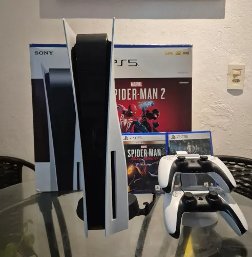 PlayStation 5 825GB Midia Fisica + 2 Controles (1 Hall Efect) + Base Carregadora + 2 Jogos
