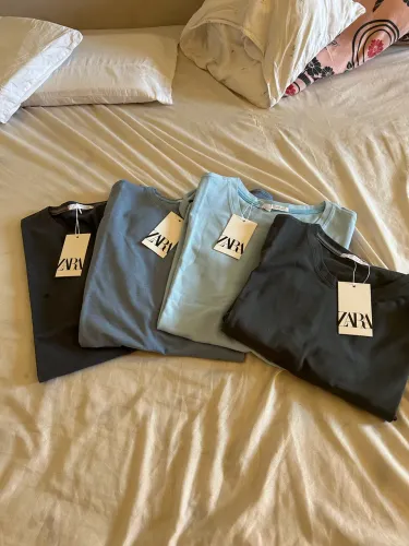 Camiseta da Zara básica 