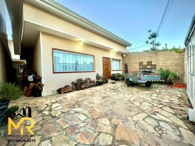 BAIXOU O VALOR + Imperdível + Casa Térrea + Nova + Com Laje + Lote 200m²