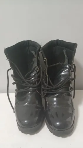 Bota de coro com salto