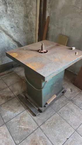 Tupia de Mesa