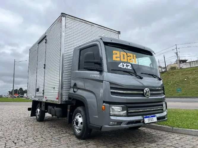 Vw Delivery Express Prime ano 2020/21 - Volkswagen - Baú 4,5M - Utilitário habilitação B