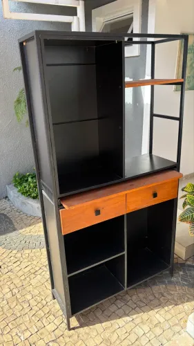 Armário/bancada ideal para loja