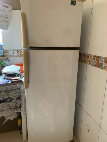 Vendo geladeira duplex duas portas 